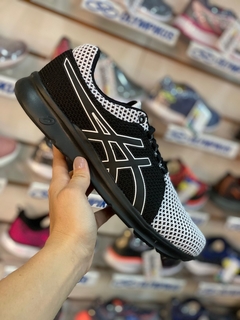 Tênis Asics KARRACK