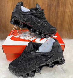 TENIS NIKE SHOX 12 MOLAS IMPORTADO VIETNAN PRETO E PRETO