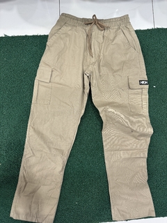 Calça cargo masculina com bolso na lateral na internet