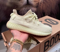 TÊNIS ADIDAS YEEZY BOOST na internet