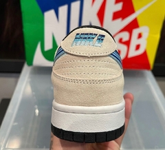 Tênis Nike SB Dunk Low "Truck It" na internet