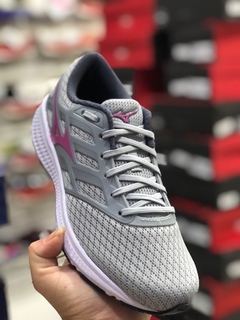 Tênis Mizuno Action Feminino - Prata - loja online