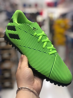 Chuteira Society Adidas Nemeziz 19 4 TF - Verde+Preto na internet