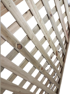 Treliça de Pinus Tratado (Autoclave) Com Nó de 75 x 150 cm na internet