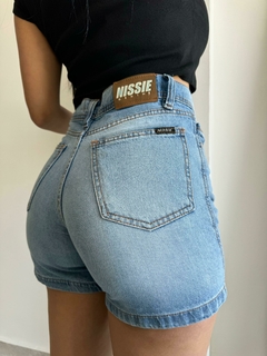 Short Savage Jeans