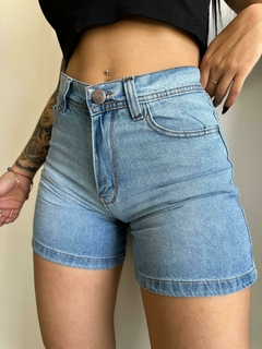 Short Savage Jeans