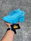 AIR MAX PLUS