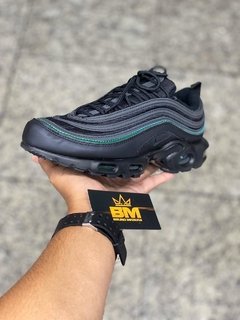 AIR MAX PLUS