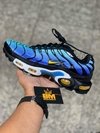 AIR MAX PLUS