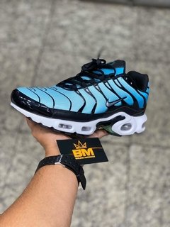 AIR MAX PLUS