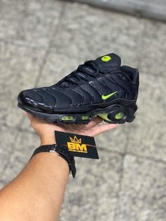 AIR MAX PLUS