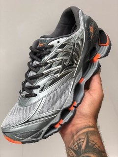 Mizuno Wave Prophecy 8