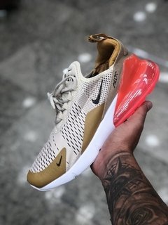 AIR MAX 270