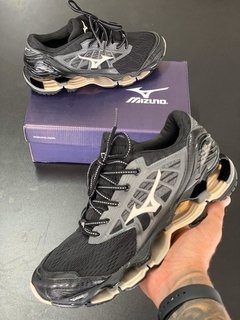 Mizuno Wave Prophecy 9 na internet