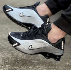 NIKE SHOX  R4 - comprar online