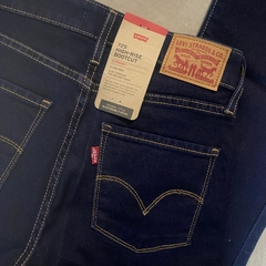 CALÇA JEANS FEMININA LEVI'S 725 BOOTCUT AZUL ESCURO na internet