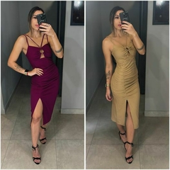 VESTIDO MIDI COM BUSTO FRANZIDO FENDA