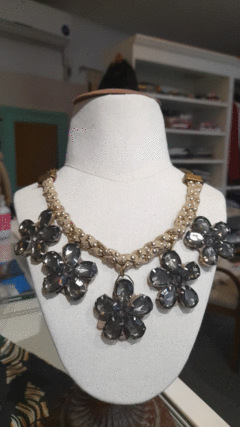 COLLAR FLORES