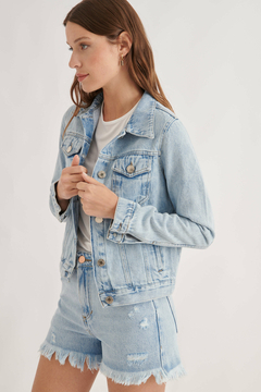 CAMPERA VERA LIGHT BLUE en internet