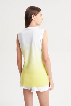 MUSCULOSA TRAVEL ADDICT - comprar online