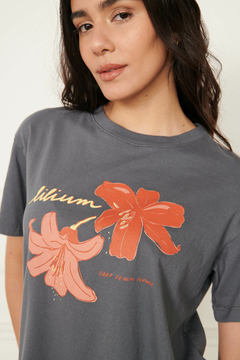 Imagen de REMERA CIN LILIUM