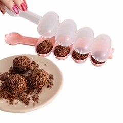 Imagem do Boleador De Docinhos Forma Boleadora Para Enrolar Brigadeiros Gourmet Confeitaria Dona Cotta