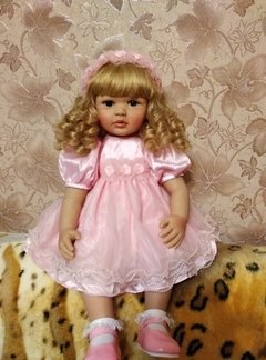 Boneca Bebê Reborn Loira Cacheada 60cm - Importados da Malu