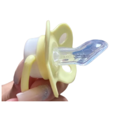 Chupeta Anatômica Bico Ortodôntico Assimétrico Achatado de Silicone Babypaco Fase 2 Várias Cores REF 019 - Importados da Malu