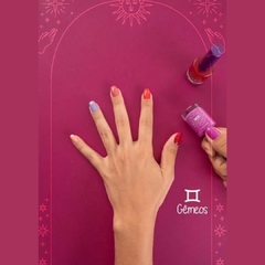 Esmalte Coleção Signo Gêmeos Unha Cor Lilás Abelha Rainha REF 4901 - comprar online