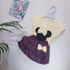 Conjunto Blusa Com Sainha Xadrez na internet