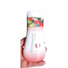 Sabonete Íntimo Aloe Vera E Frutas Vermelhas INTIMAMENT Abelha Rainha 200ml REF 2096 - loja online