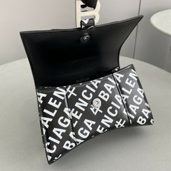 Bolsa Balenciaga na internet