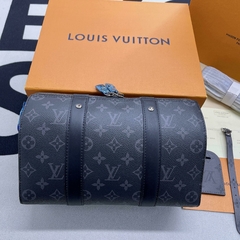 Mochila Louis Vuitton na internet