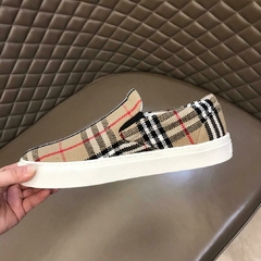 Tênis Burberry na internet