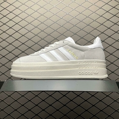 Adidas Gazelle na internet