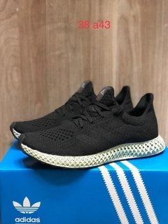 Adidas ultraboost 4D na internet