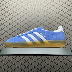 Adidas Gazelle na internet