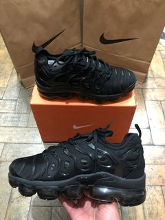 Nike Vapormax Plus na internet