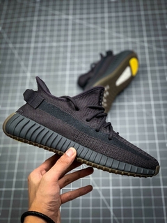 Adidas Yeezy v2 - comprar online