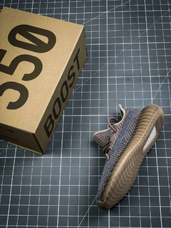 Adidas Yeezy v2 - loja online