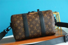 Mochila Louis Vuitton na internet