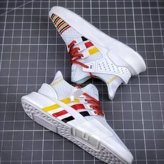 Adidas EQT na internet