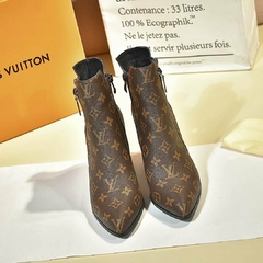 Bota Louis Vuitton na internet