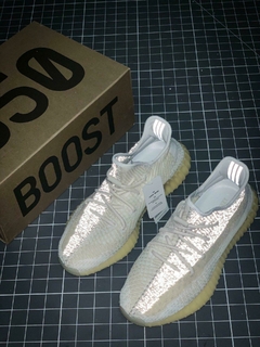 Adidas Yeezy v2 Refletivo