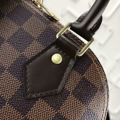 Bolsa Louis Vuitton na internet