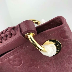 Bolsa Louis Vuitton na internet