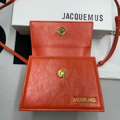 Bolsa Jacquemus na internet