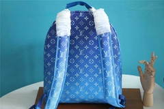 Mochila Louis Vuitton na internet