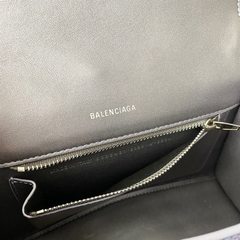 Bolsa Balenciaga na internet