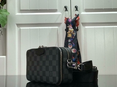 Bolsa Louis Vuitton na internet